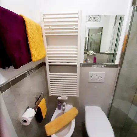 Terme With Parking Place In Centercity Apartamento Merano